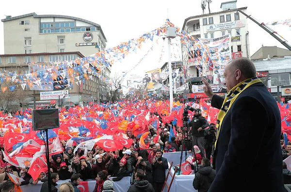 Son dakika: Başkan Erdoğan'dan İstiklal Marşı'nı okumayan Erdem Gül'e sert tepki - 2