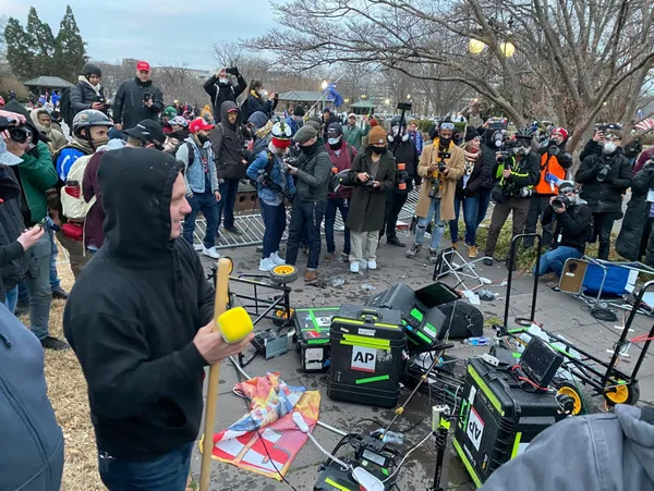 Son dakika | ABD Kongre binasına kanlı baskın! Ölü sayısı yükseliyor