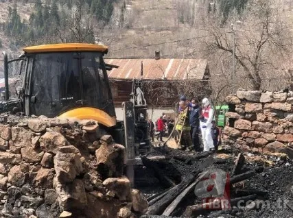 Artvin'de 6 ev küle döndü! 1 ölü, 1 kayıp 17