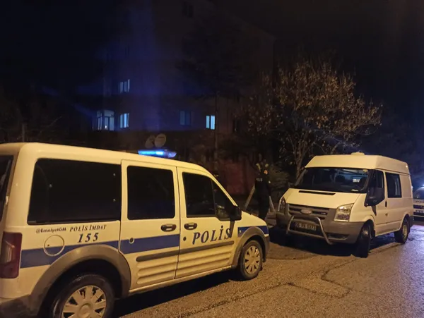 1608088181083.jpg Ankara'da dehşet! Göğsünden bıçaklayarak öldürdü - 2