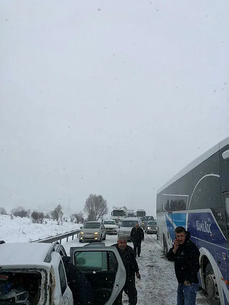 Karabük-Gerede karayolunda trafik durdu - 2