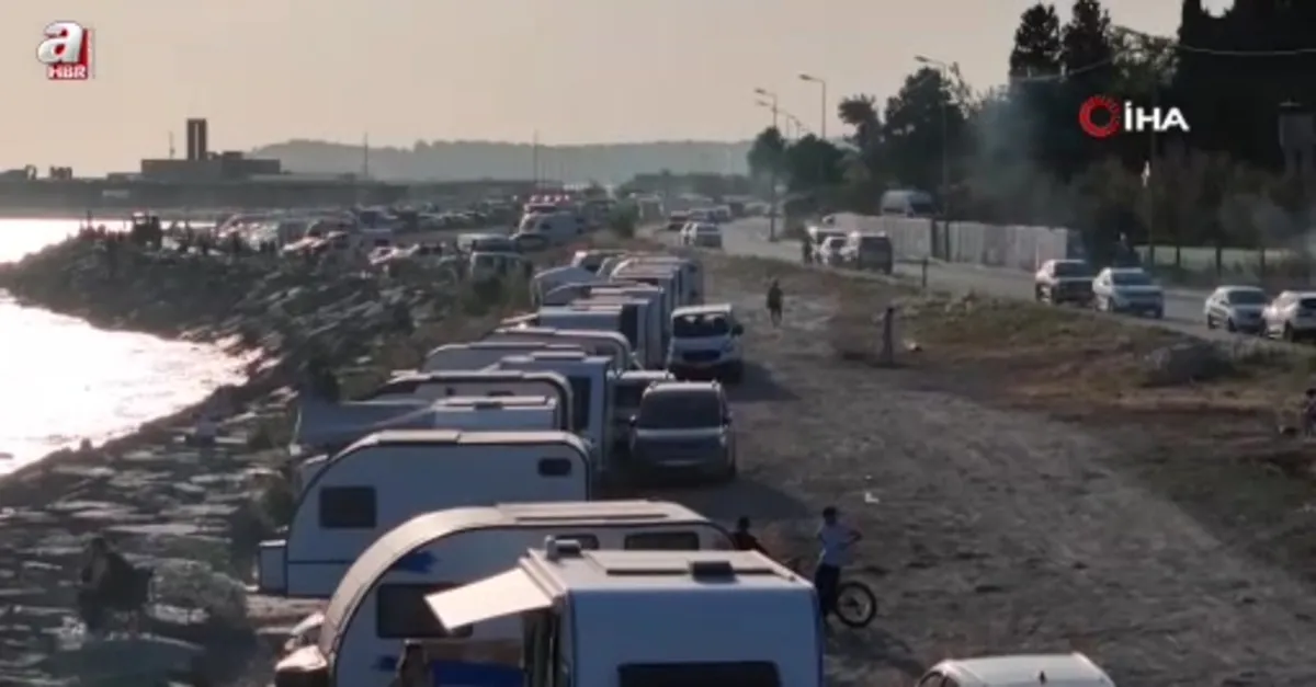Sahilde karavan kaosu böyle görüntülendi