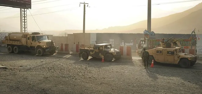 Afganistan’da Taliban’dan askeri üsse saldırı: 38 ölü