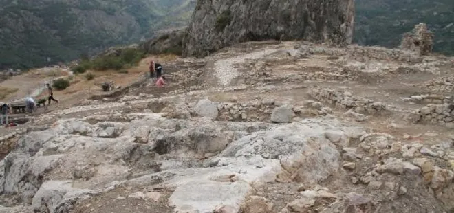 Amasya’da bulunan tarihi Harşena Kalesi’nde 600 yılık külliye keşfi