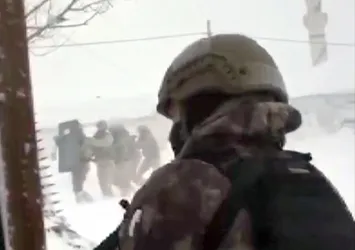 PKK'lı teröristin yakalanma anı kamerada