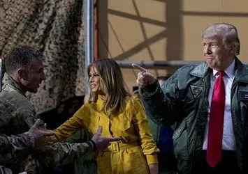 Trump’tan Irak’taki Amerikan askerlerine sürpriz ziyaret