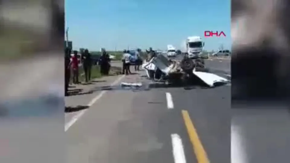 Otomobiller kavşakta çarpıştı: 4 yaralı