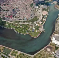 Haliçi siyah gören vatandaşlar İBBye isyan etti