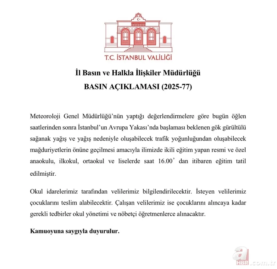 İSTANBUL’DA YAĞIŞ BAŞLADI! Uyarılar peş peşe gelmişti: Şimşekler gökyüzünü aydınlattı 14