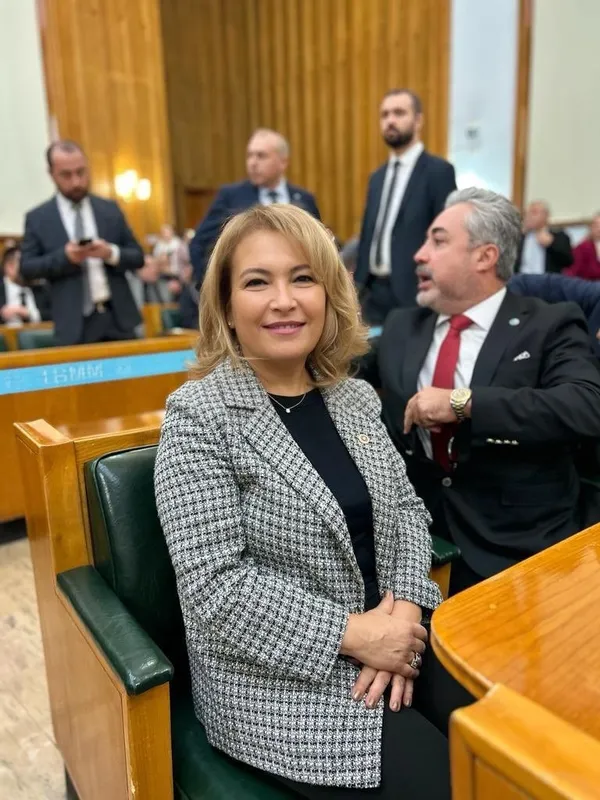 iyi-parti-istifa-depremleri-8-ayda-6-milletvekili-kaybetti-1705223076493.jpg İYİ Parti'de istifa ve ihraç depremi: 8 ayda 6 milletvekili kaybetti - 4