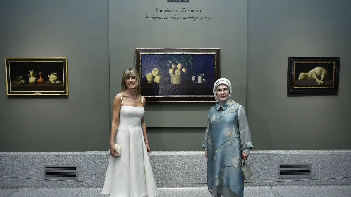 Emine Erdoğan'dan İspanya Başbakanı’nın eşi ile Prado Müzesi’ne ziyaret! "Müzedeki her eser İspanya’nın geçmişinden bir kesit"