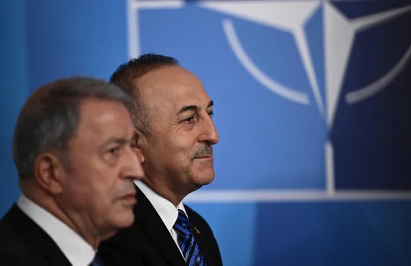 Dışişleri Bakanı Çavuşoğlu’ndan dikkat çeken İsveç ve Finlandiya açıklaması: Muhtıraya uymazlarsa NATO’ya almayacağız