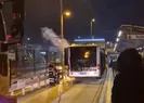 Metrobüsün motor bölümü alev aldı!