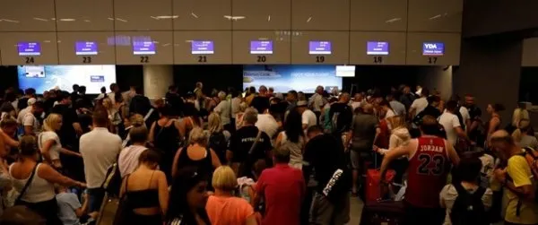 Dünyanın en büyük uçağı, Thomas Cook mağdurlarını almak için Türkiye’ye geldi