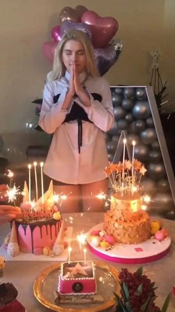 Aleyna Tilki yeni yaşını özel odada kutladı