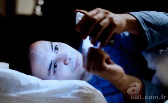 Dikkat! Telefonunuz siz uyurken neler yapıyor? 4