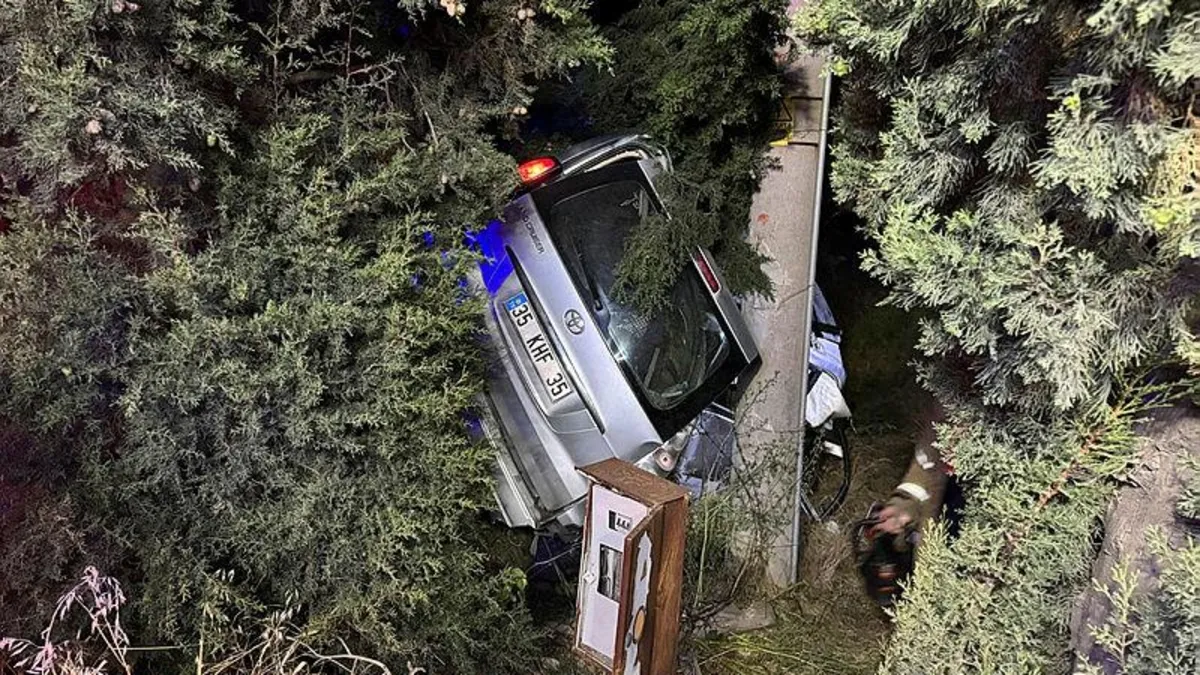 İzmir'de cip şarampole uçtu! Sürücü hayatını kaybetti