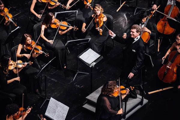 Ünlü orkestra şefi Cem Mansur, CHP’li İBB’deki ahbap çavuş ilişkilerini gözler önüne serdi