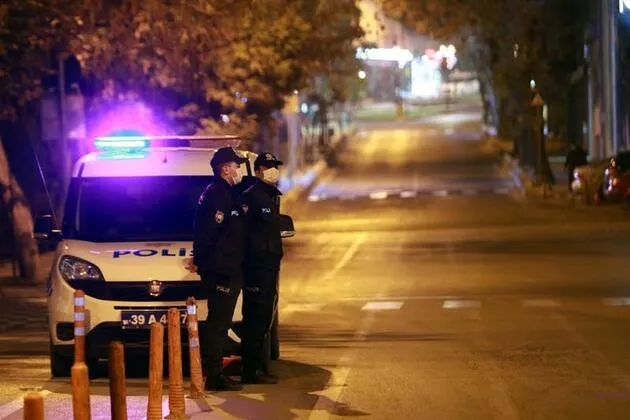 Son dakika: İstanbul Valiliği'nden sokağa çıkma kısıtlaması açıklaması - 8