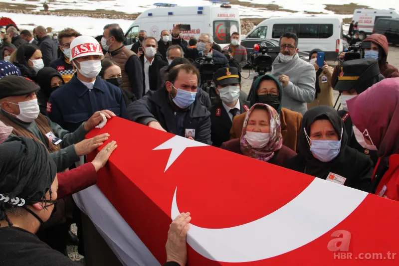 Bitlis şehitlerine veda! Gözyaşları sel oldu 12
