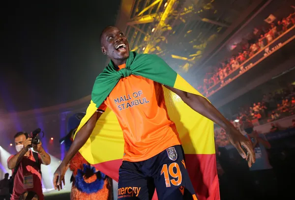 Demba Ba'dan hayranlarına açık davet: Ayasofya Camii'nde buluşalım - 1