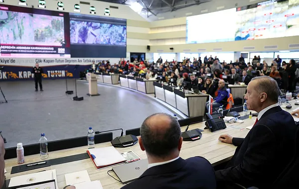 Deprem gündemi ile toplanan Kabine sonrası Başkan Erdoğan’dan son dakika açıklamaları