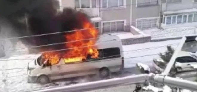 Konya’da park halindeki öğrenci servisi alev alev yandı
