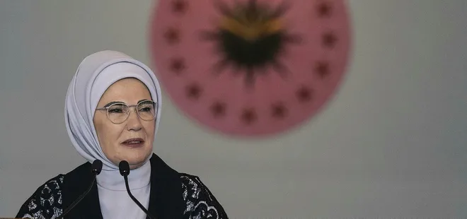 Emine Erdoğan Burundi Cumhuriyeti Devlet Başkanı’nın eşi Angeline Ndayishimiye ve BM Karayolu Güvenliği Özel Temsilcisi Jean Henri ile görüştü