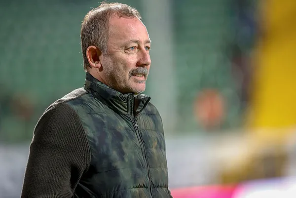 alanyaspor-maglubiyetinin-ardindan-sergen-yalcindan-bomba-aciklama-macin-sorumlusu-ben-degilim-1637434919249.jpg Alanyaspor mağlubiyetinin ardından Sergen Yalçın'dan bomba açıklama: Maçın sorumlusu ben değilim - 1