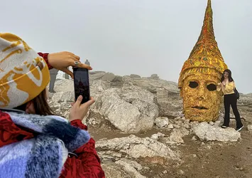 Nemrut Dağı turistlerin ilgi odağı oldu
