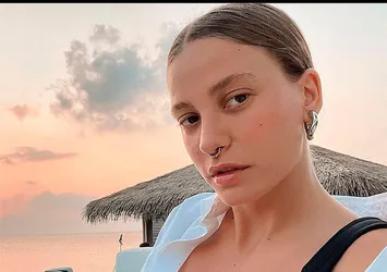 Serenay Sarıkaya o davayı kazandı! Ünlü sunucu tazminat ödeyecek