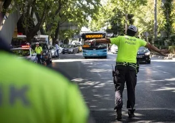Yola çıkacaklar dikkat! İstanbul'da bazı yollar trafiğe kapatıldı