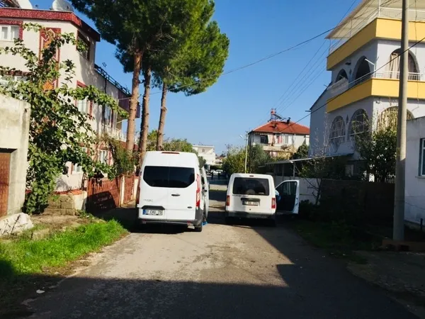antalyada-kan-donduran-olay-ablasini-oldurup-kendini-ihbar-etti-1639304937176.jpg Antalya’da kan donduran olay! Ablasını öldürüp kendini ihbar etti - 2