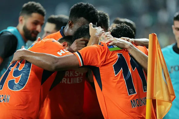 Başakşehir evinde fırsat tepti! Başakşehir - Royal Antwerp: 1-1 MAÇ SONUCU ÖZET