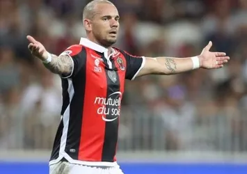 Fransız taraftarlar Wesley Sneijder'i ıslıkladı!