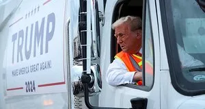 Trump’tan seçmenine hakarete net tavır!