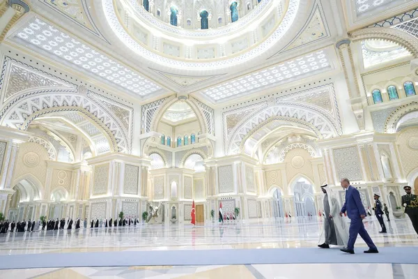 Başkan Erdoğan BAE Devlet Başkanı Al Nahyan ile görüştü ve imzalar atıldı! 50.7 milyar dolarlık anlaşma