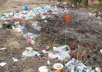 Piknik alanındaki kirlilik valiyi kızdırdı