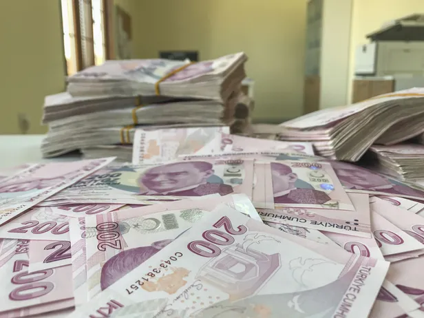 Ekim ayı ihtiyaç kredisi faiz oranları yenilendi! 50.000 TL kredi 36 ay vade aylık taksit ne kadar? Akbank, Ziraat, TEB...