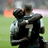 Beşiktaş-Fenerbahçe mücadelesinden kareler