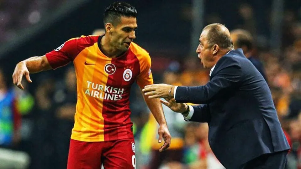 Galatasaray'a bir güzel haber daha! Falcao'nun ardından o da ücretini indirdi