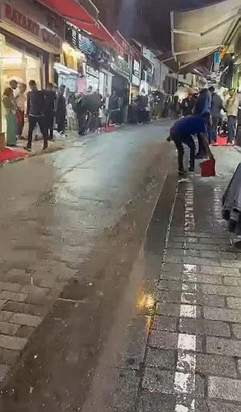 İstanbul'da yoğun yağış! Kapalıçarşı ve Çekmeköy Metrosu'nda çileli saatler - 2