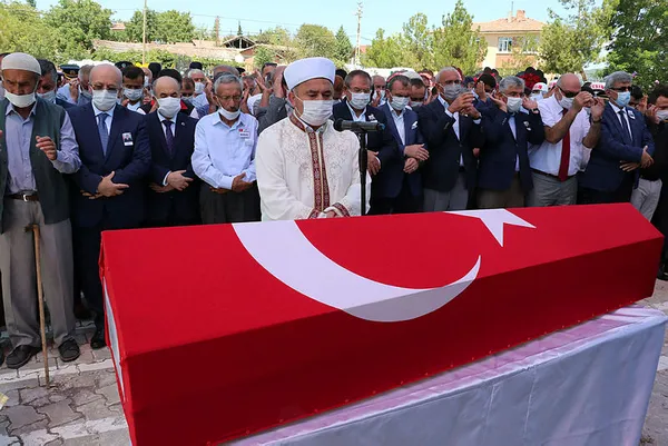 Pençe-Kaplan Operasyonu bölgesinde şehit düşen Süleyman Ural son yolculuğuna uğurlandı - 2