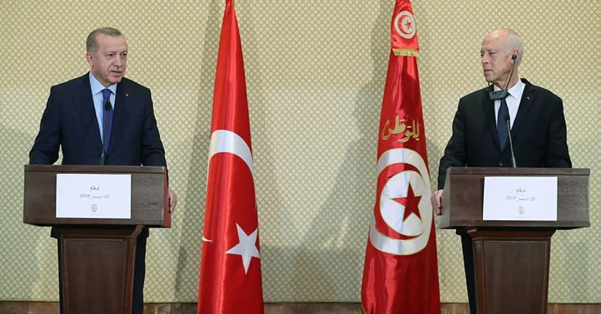 Başkan Erdoğan'dan Tunus heyetine "sigarayı bırakın" tavsiyesi