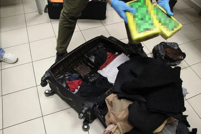 gumruk-muhafaza-ekipleri-kacakcilara-goz-actirmiyor-ekmek-arasi-1-kilo-altin-1709880128000.jpg Gümrük muhafaza ekipleri kaçakçılara göz açtırmıyor! Ekmek arası 1 kilo altın - 5