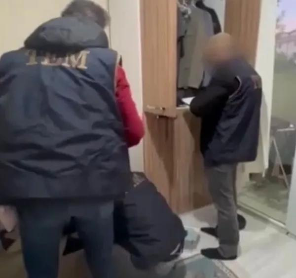 Son dakika: Yurt dışında eğitim alan ve eylem yapmak için Türkiye'ye gelen terörist Sakarya'da yakalandı - 2