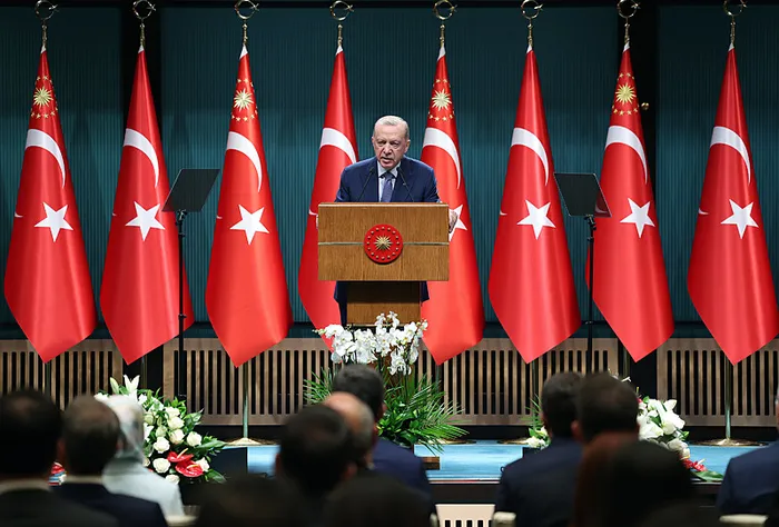 baskan-erdogan-kabinenin-ardindan-aciklamalarda-bulundu-kurban-bayrami-tatili-9-gun-oldu-iste-emekli-ikramiyel-1717517994628.jpg Başkan Erdoğan Kabine'nin ardından açıklamalarda bulundu! Kurban Bayramı tatili 9 gün oldu | İşte emekli ikramiyeleri için tarih - 2