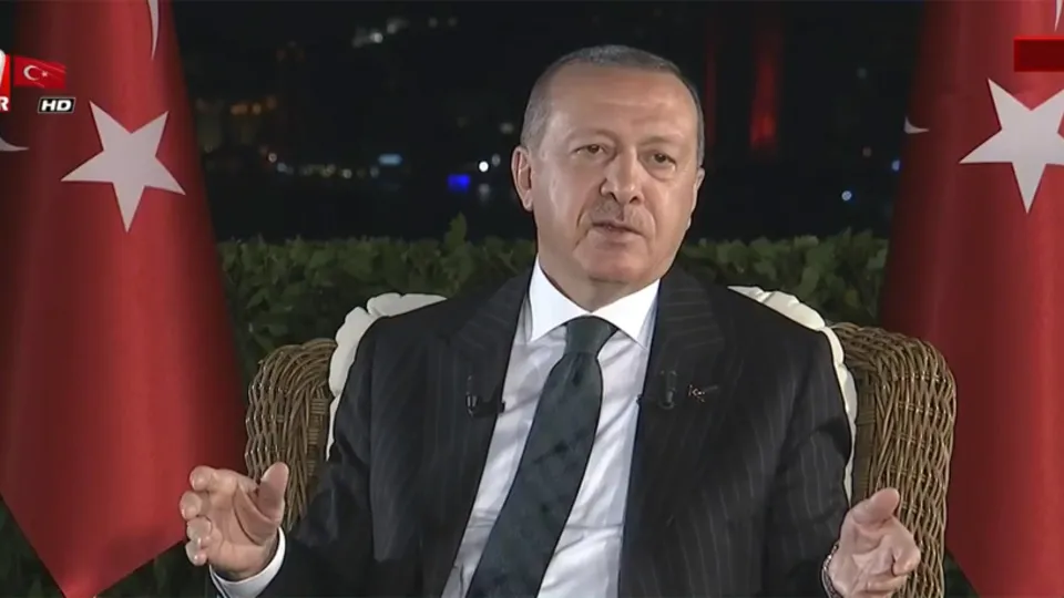 Başkan Erdoğan’dan İsmail Küçükkaya açıklaması: Bir moderatör olarak kendini bitirmiştir | Video