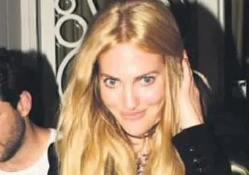 Meryem Uzerli ayrılığı böyle kutladı