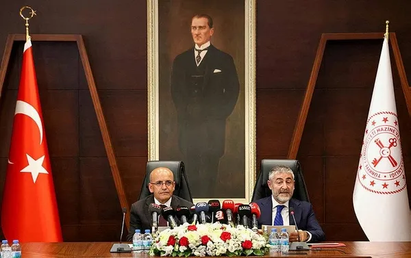 ekonomide-yol-haritasi-cizildi-temel-hedef-refahi-yukseltmek-hazine-ve-maliye-bakani-mehmet-simsekten-flas-mes-1685939803698.jpeg Ekonomide yol haritası çizildi: Temel hedef refahı yükseltmek! Hazine ve Maliye Bakanı Mehmet Şimşek'ten flaş mesajlar - 2